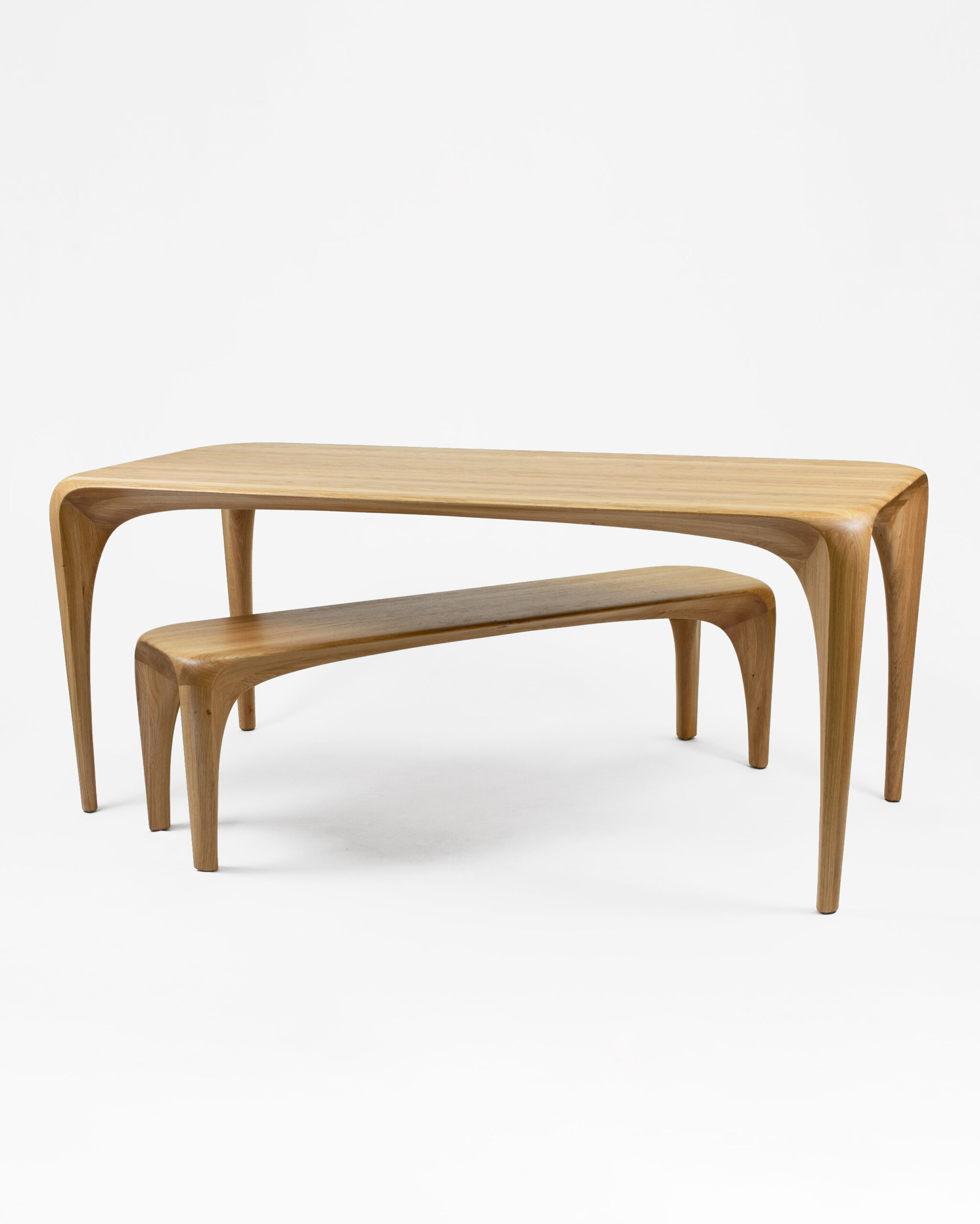 Maxime Goléo - bois - chêne - bureau - table - banc - organique - moderne - contemporain - design - sensuel - épuré - sculpture