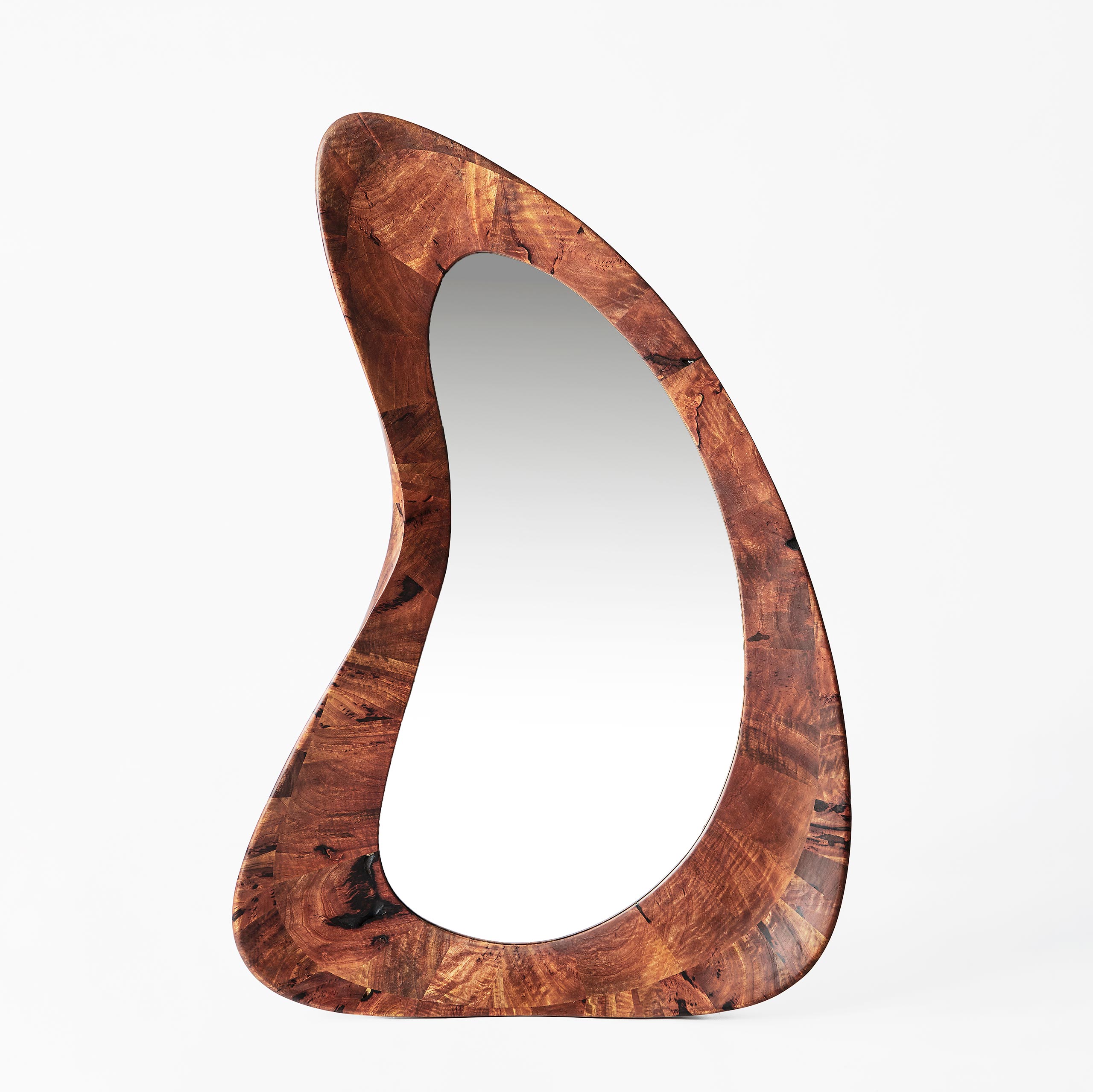 Art - contemporain - galerie d'art - bois - manguier - courbé - sculpture - miroir - Maxime Goléo - design intérieur - sensuel - épuré