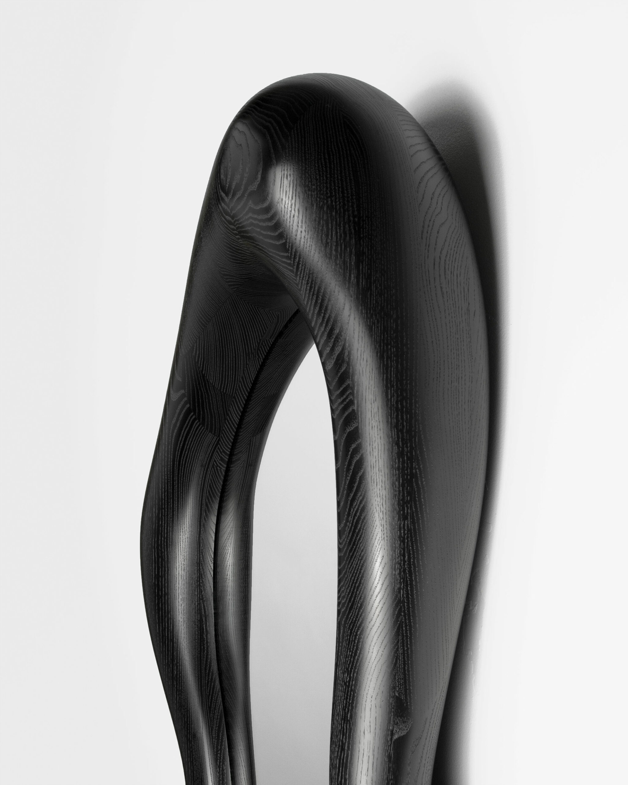 Mirror, 2024, Maxime Goléo Art - contemporain - galerie d'art - bois - frêne teinté - courbe - sculpture - miroir - Maxime Goléo - design intérieur - sensuel - épuré - organique - noir